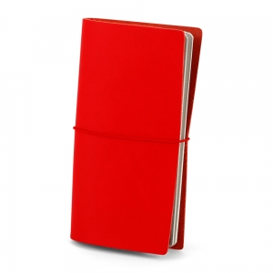červený kožený zápisník, travelbook